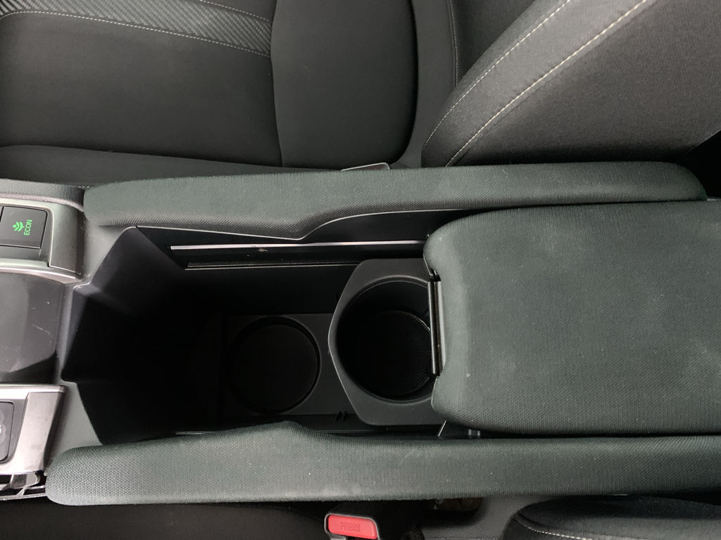 Vehicle photo 25