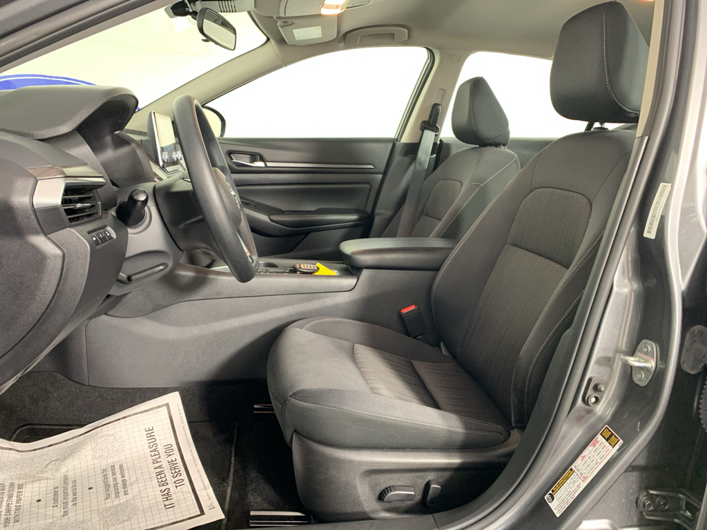 Used 2025 Nissan Altima Sedan