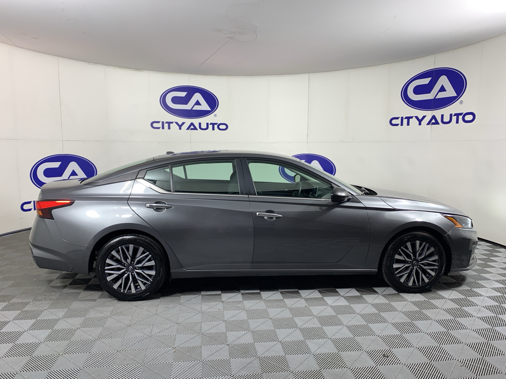 Used 2025 Nissan Altima Sedan
