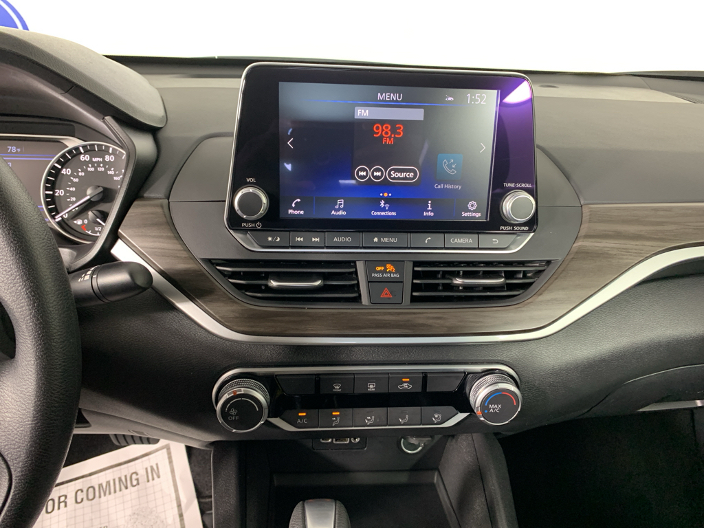 Used 2025 Nissan Altima Sedan