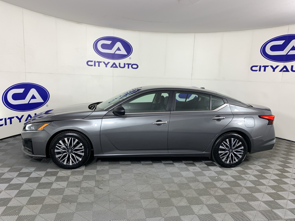 Used 2025 Nissan Altima Sedan