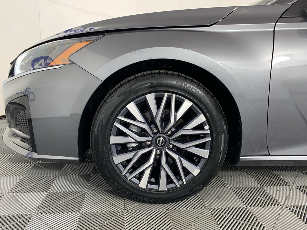 Used 2025 Nissan Altima Sedan