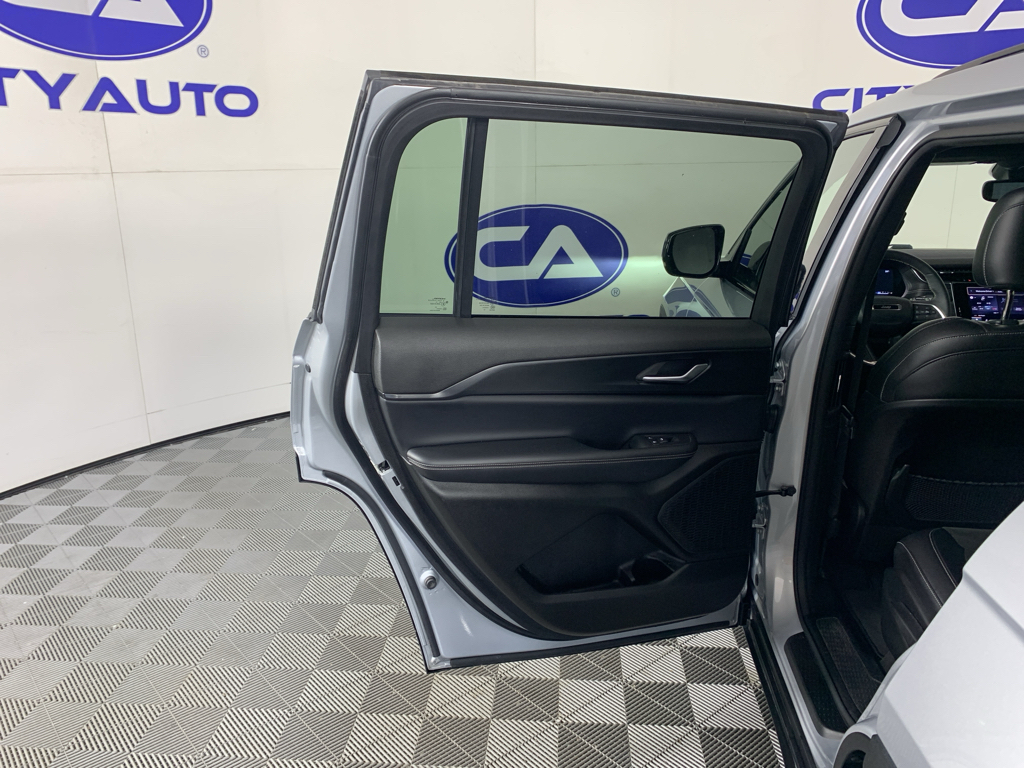 Used 2023 Jeep Grand Cherokee L SUV