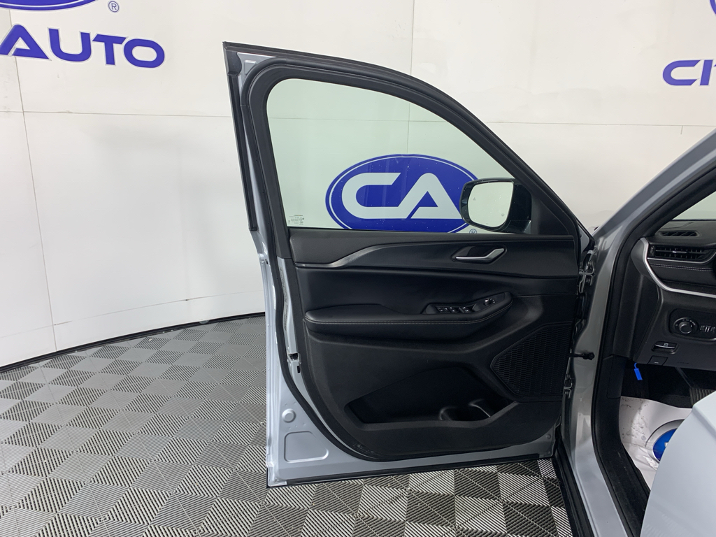 Used 2023 Jeep Grand Cherokee L SUV