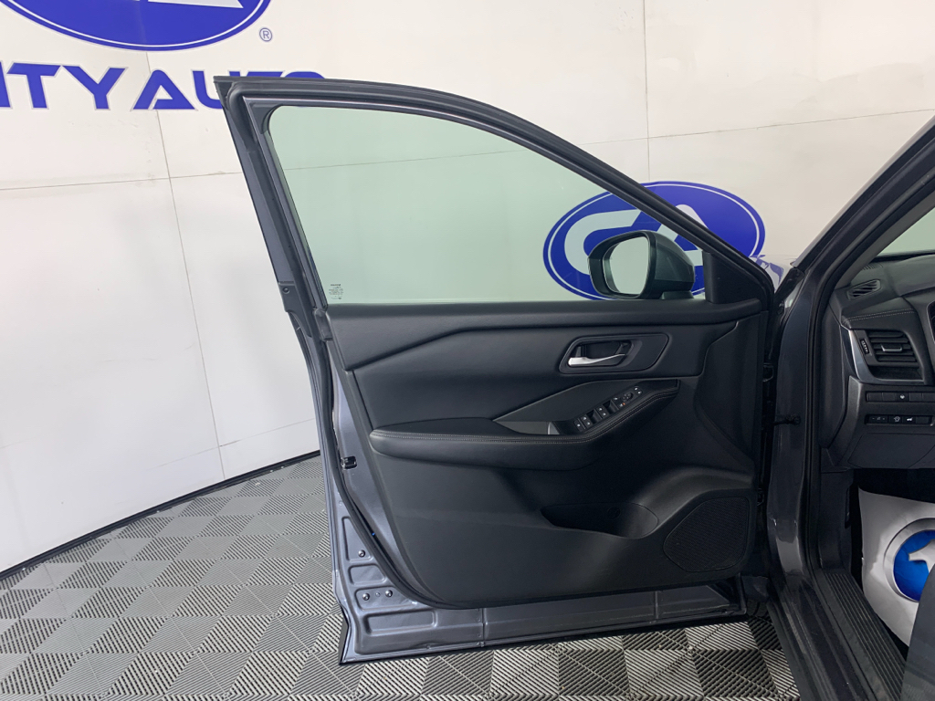 Used 2024 Nissan Rogue SUV