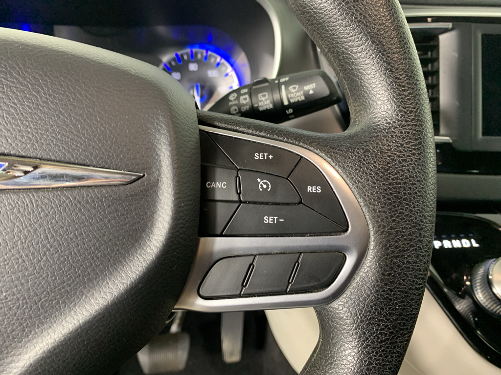 Used 2020 Chrysler Pacifica Van