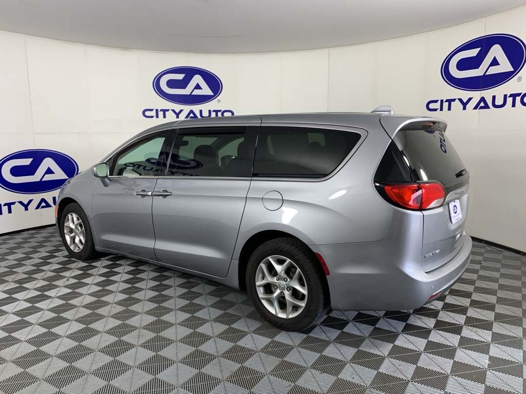 Used 2020 Chrysler Pacifica Van