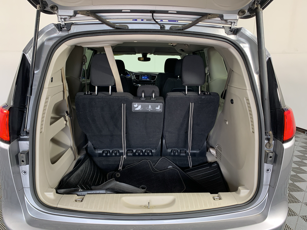 Used 2020 Chrysler Pacifica Van