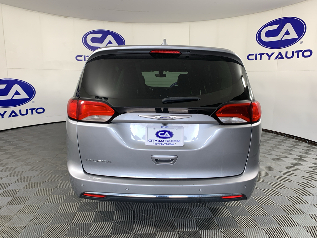 Used 2020 Chrysler Pacifica Van