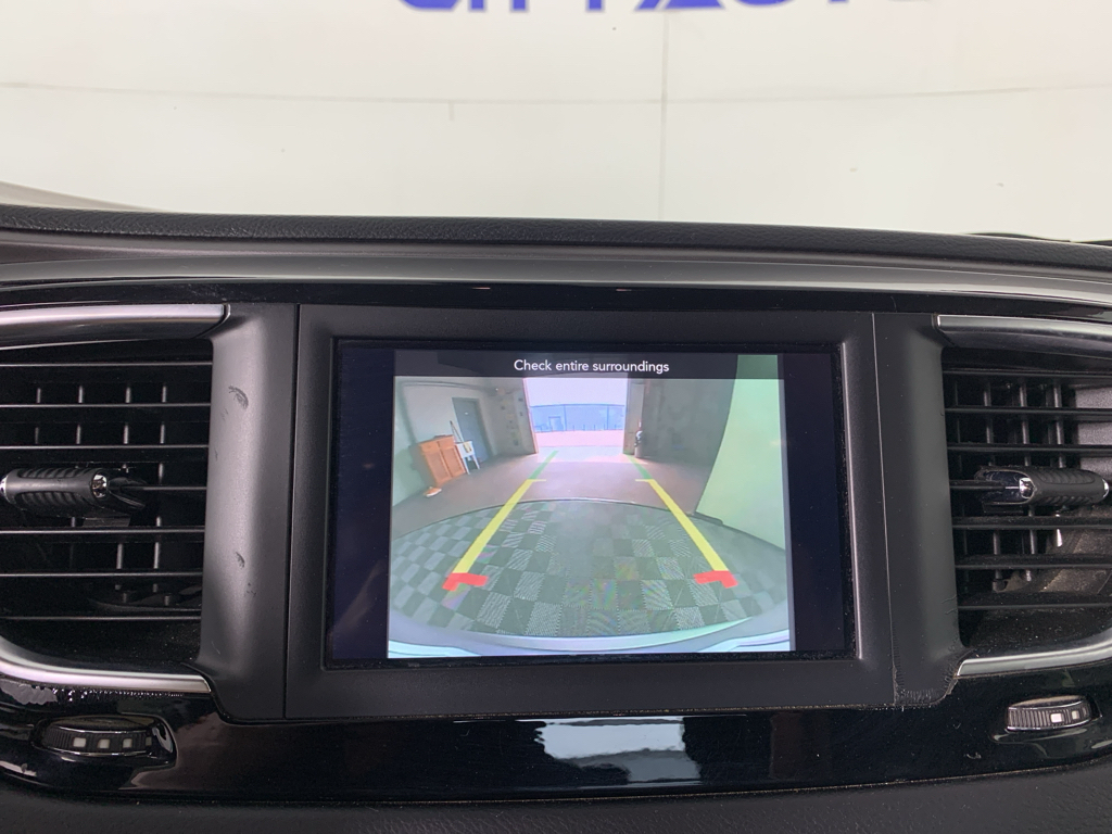 Used 2020 Chrysler Pacifica Van