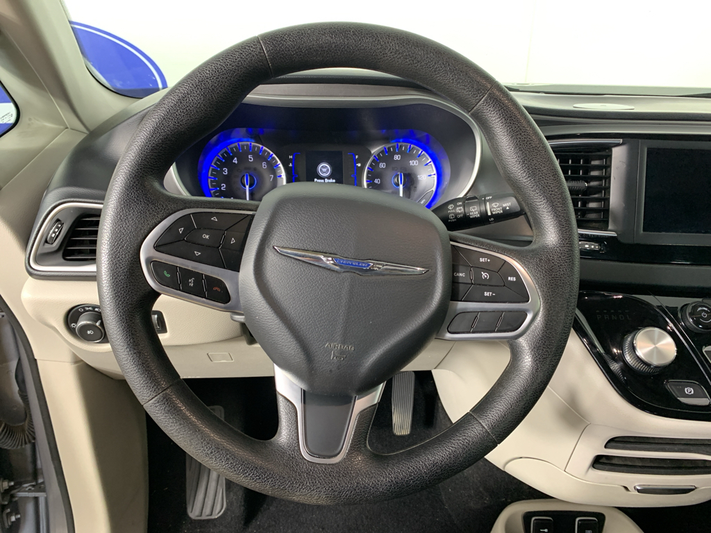 Used 2020 Chrysler Pacifica Van