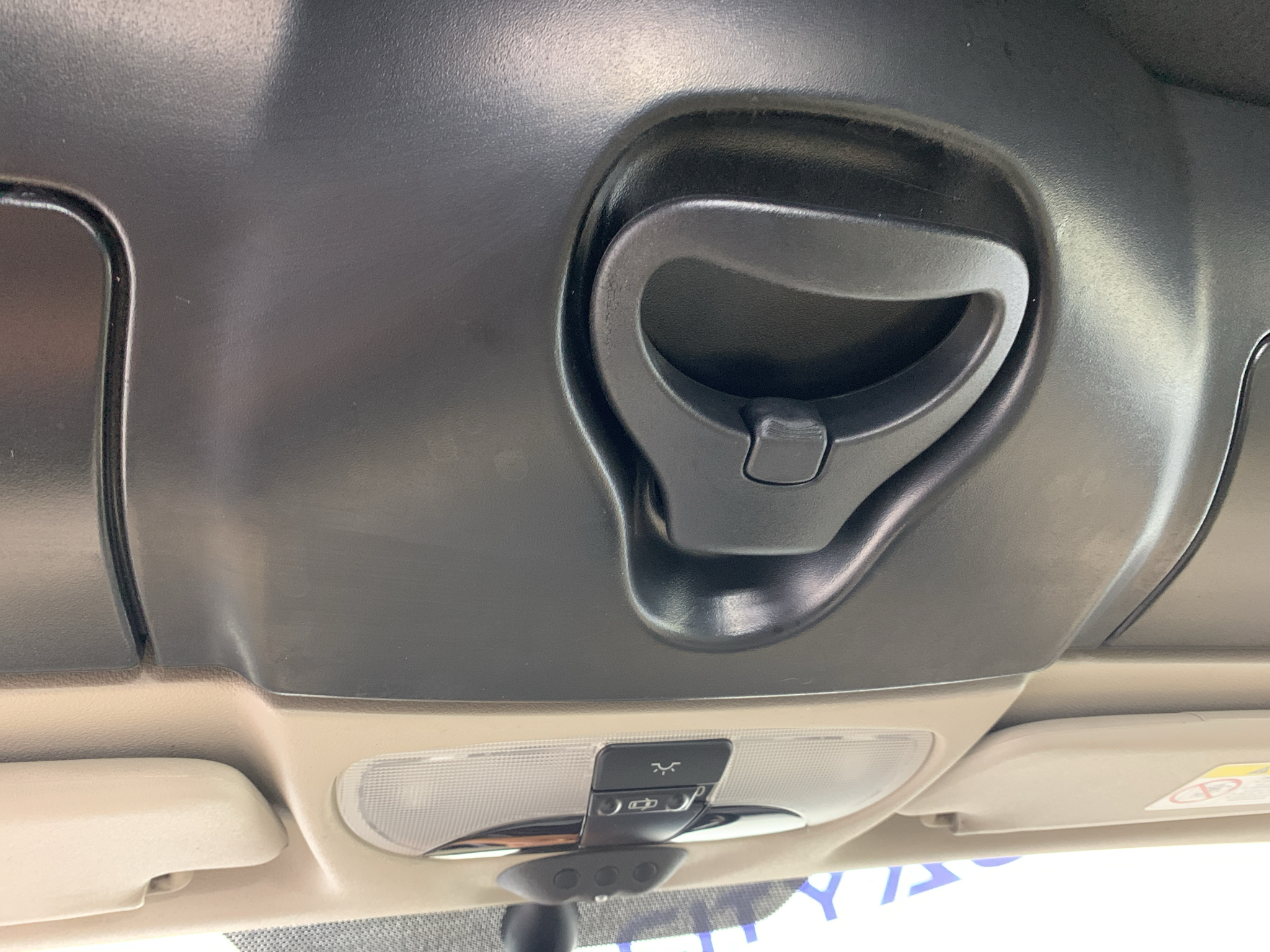 Vehicle photo 23