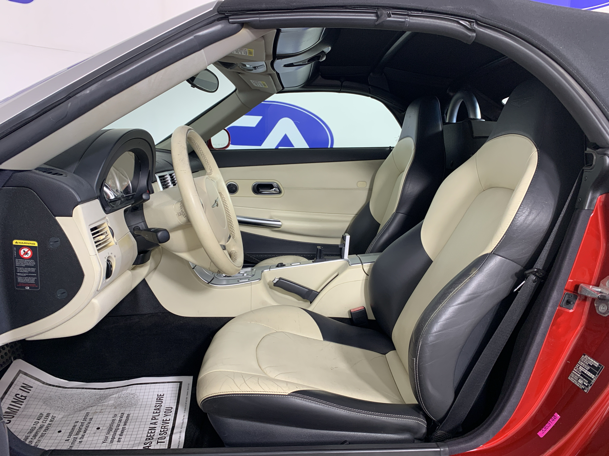 Vehicle photo 15
