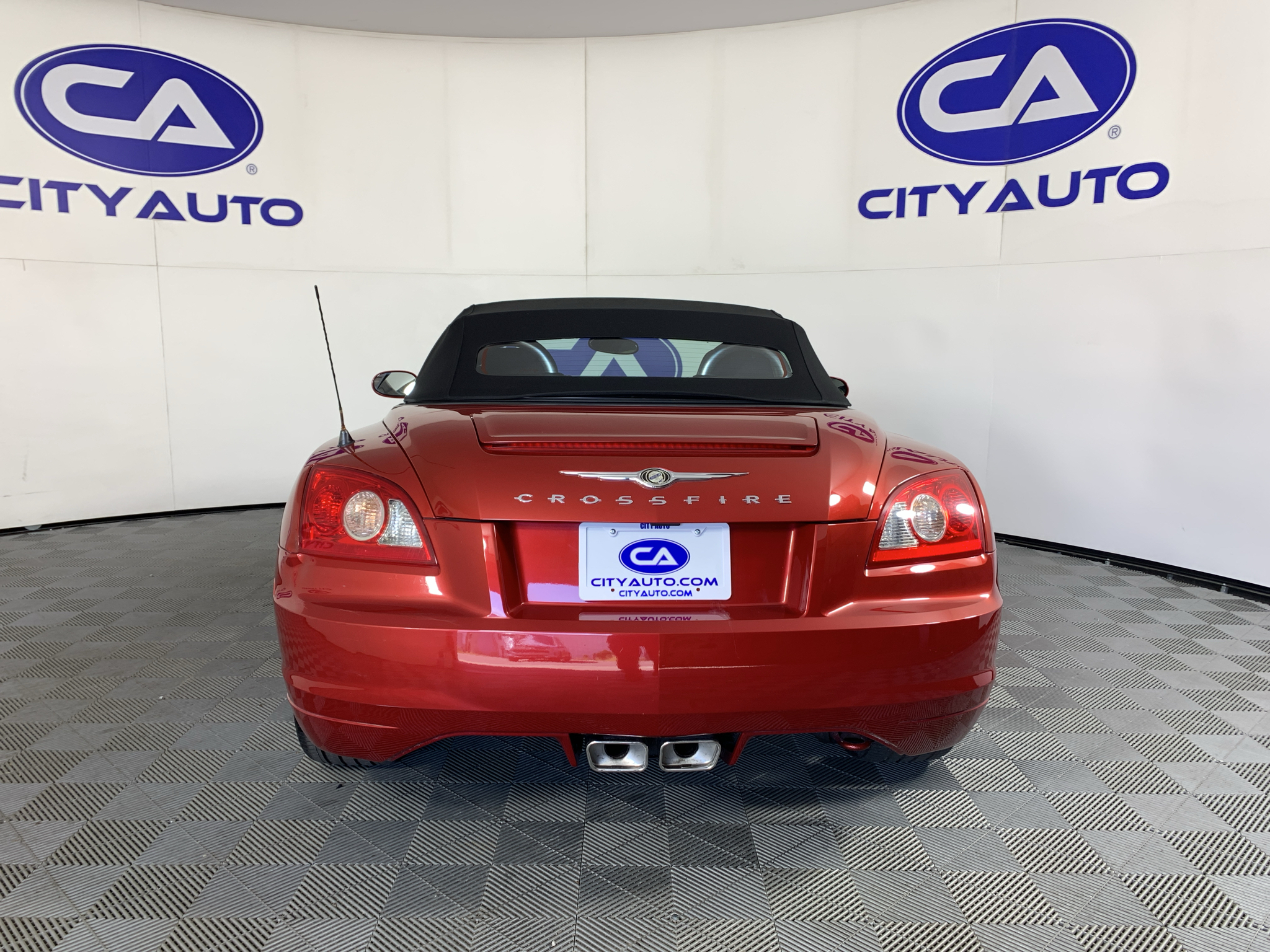 Vehicle photo 4