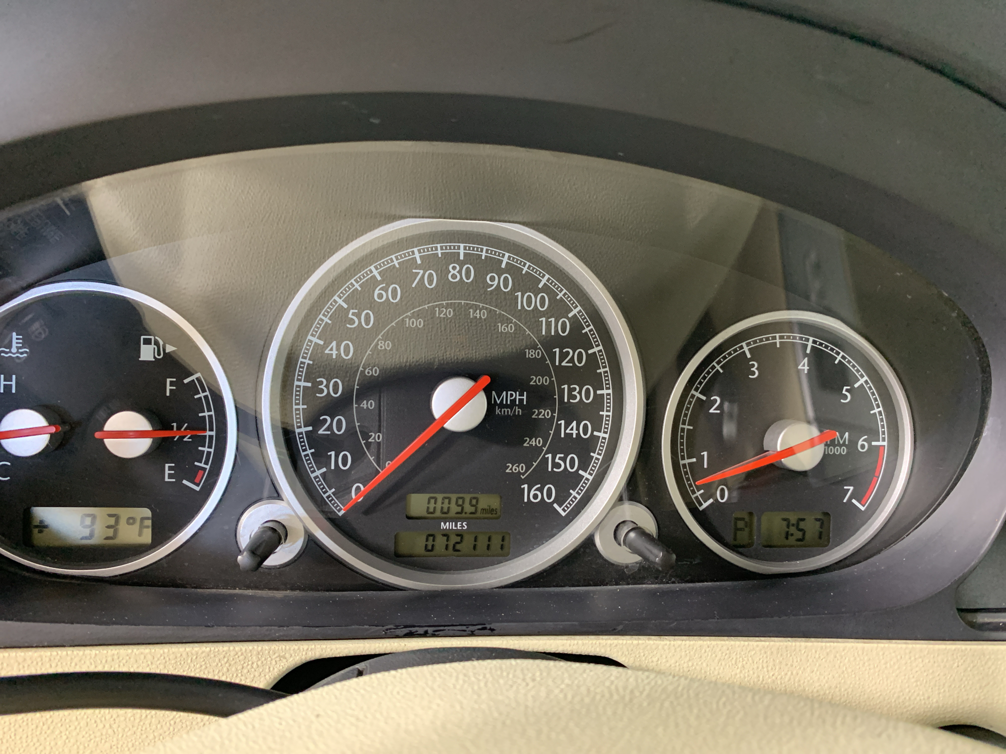 Vehicle photo 19