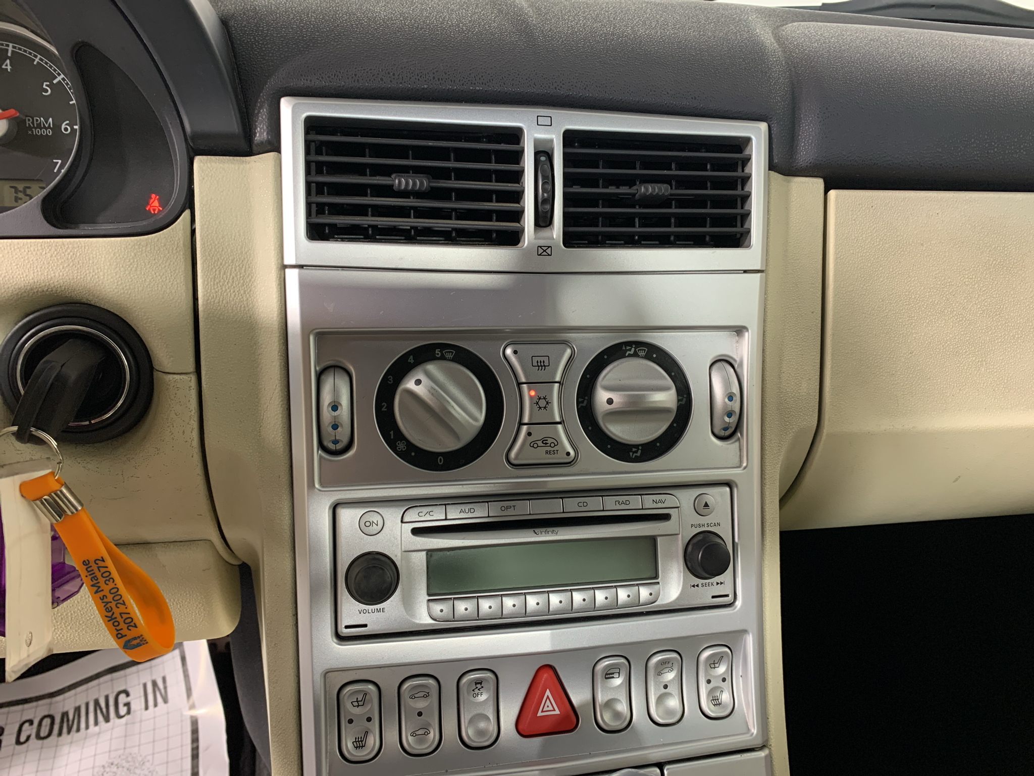 Vehicle photo 22