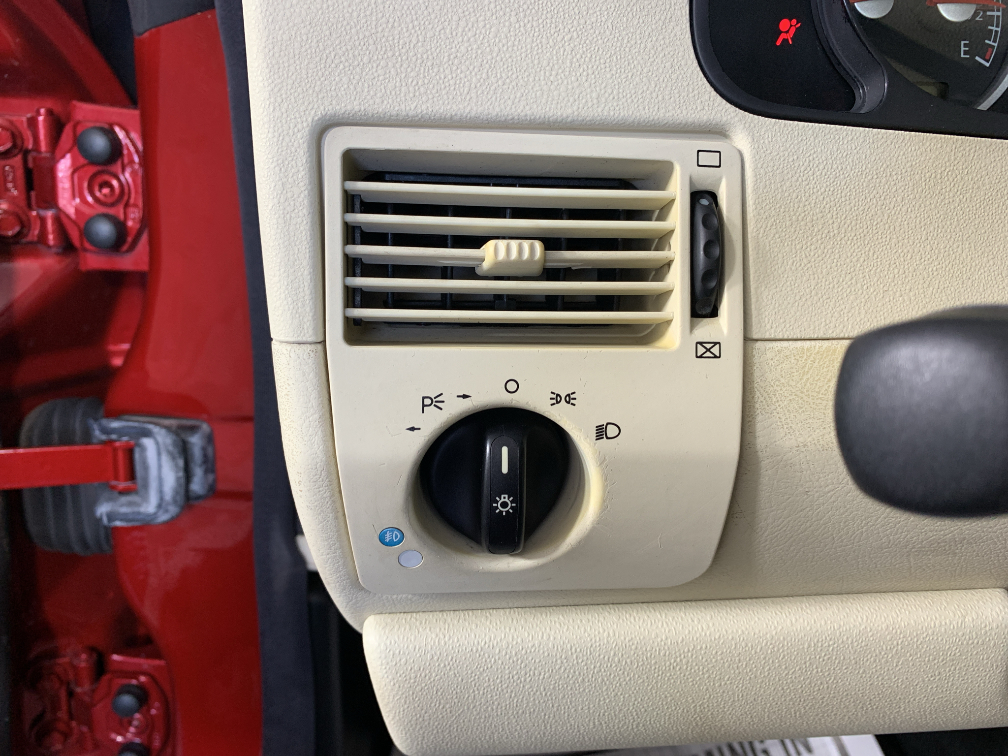 Vehicle photo 16