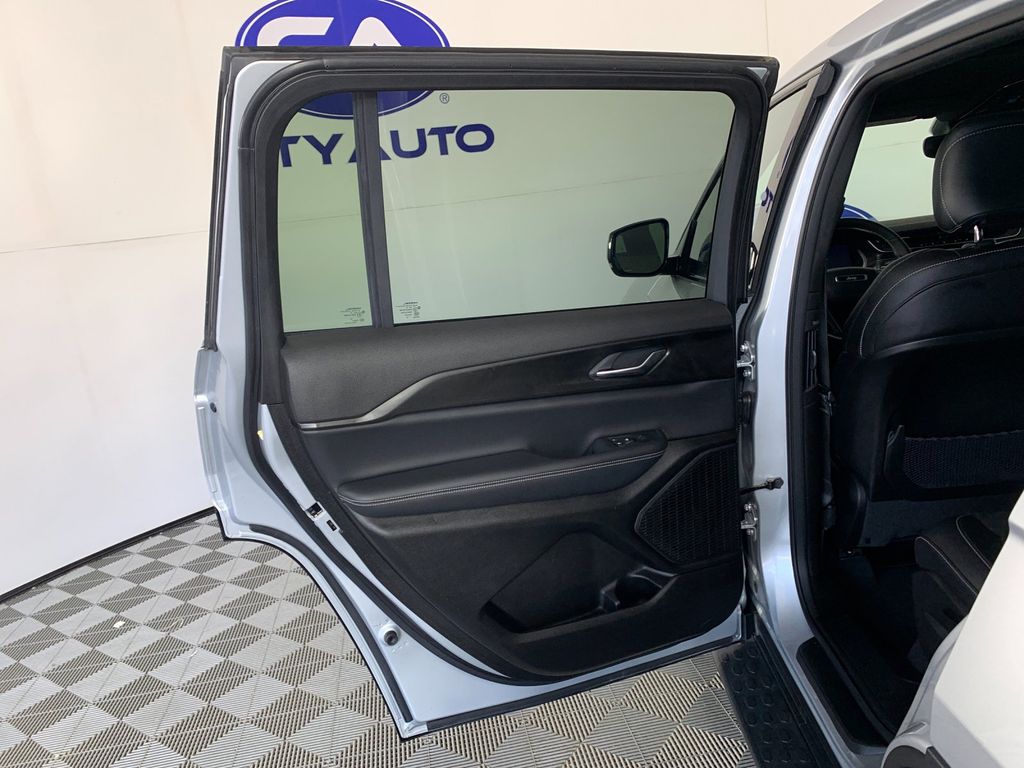 Used 2023 Jeep Grand Cherokee L SUV