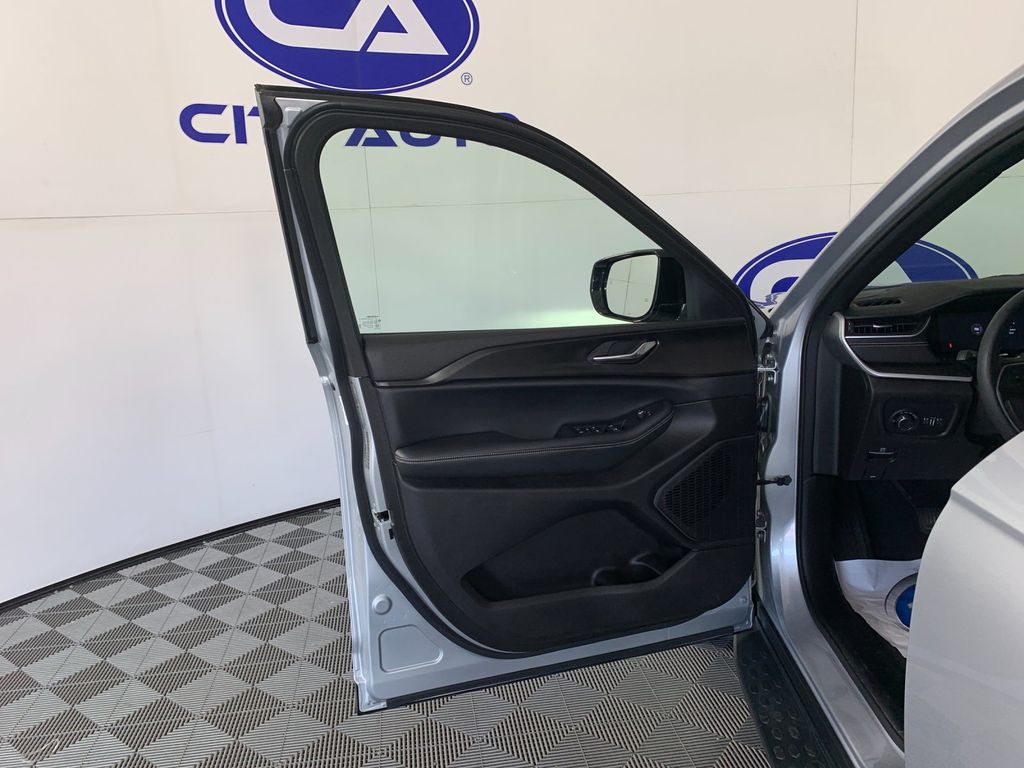 Used 2023 Jeep Grand Cherokee L SUV