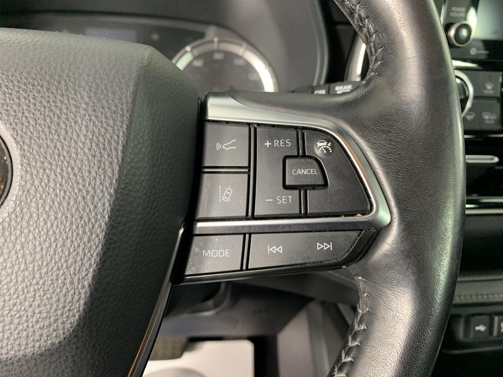 Used 2020 Toyota Highlander Hybrid SUV