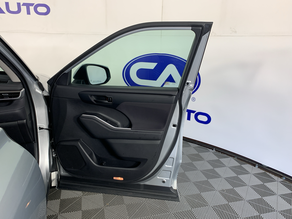 Used 2020 Toyota Highlander Hybrid SUV