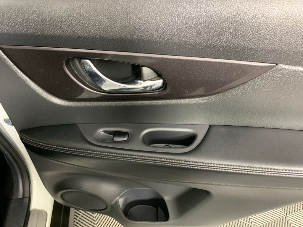 Used 2018 Nissan Rogue SUV