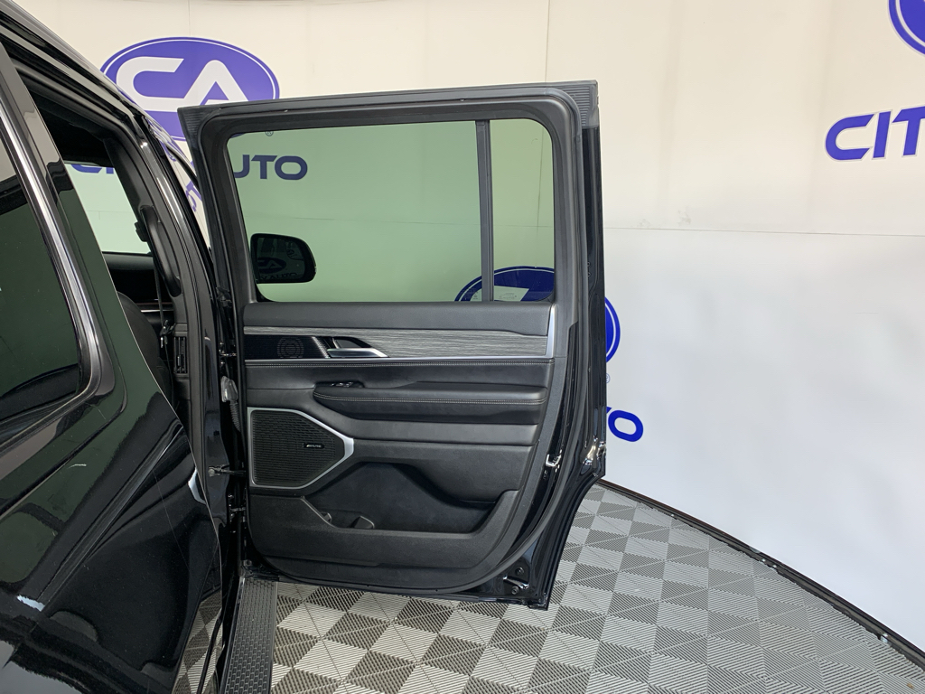 Used 2023 Jeep Wagoneer SUV
