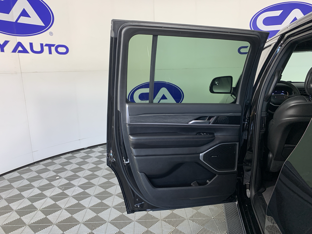 Used 2023 Jeep Wagoneer SUV