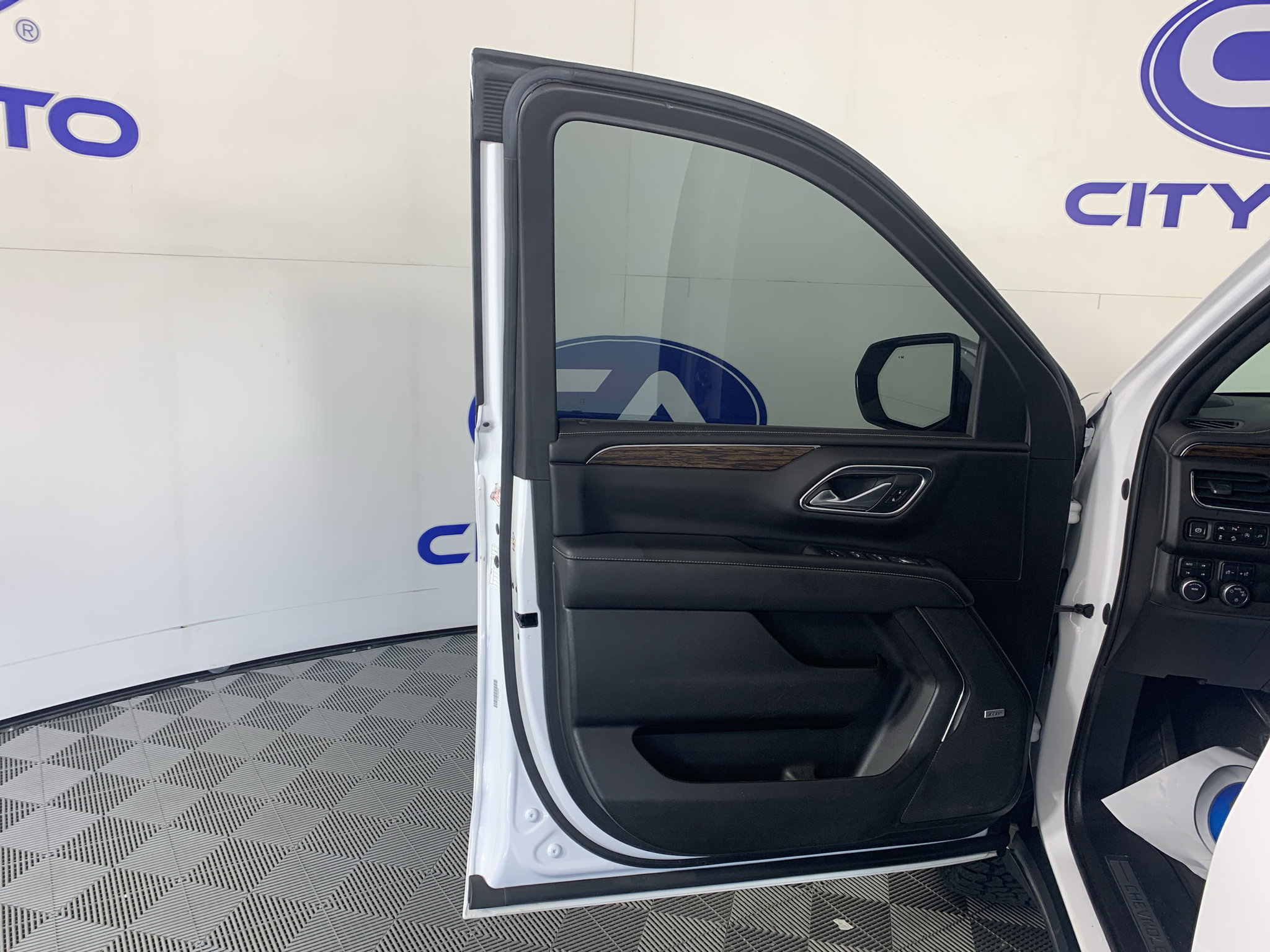 Used 2022 Chevrolet Suburban 1500 SUV