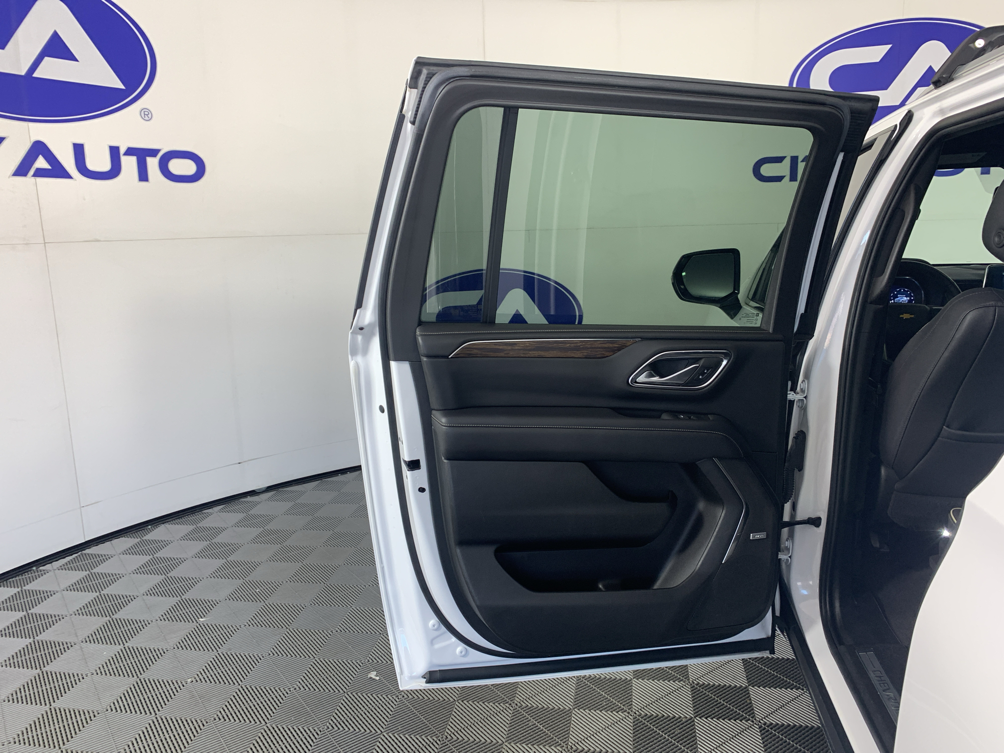 Used 2022 Chevrolet Suburban 1500 SUV