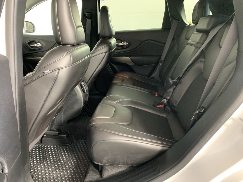 Used 2019 Jeep Cherokee SUV