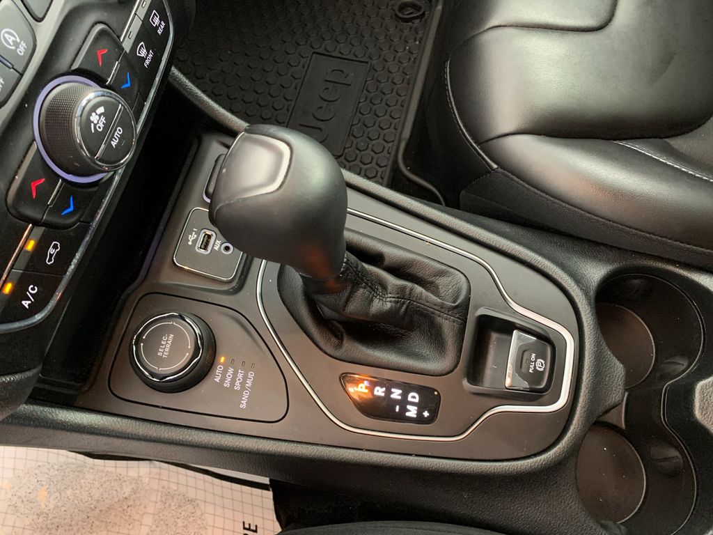 Used 2019 Jeep Cherokee SUV