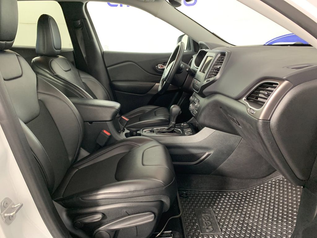 Used 2019 Jeep Cherokee SUV
