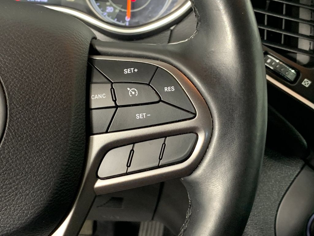 Used 2019 Jeep Cherokee SUV