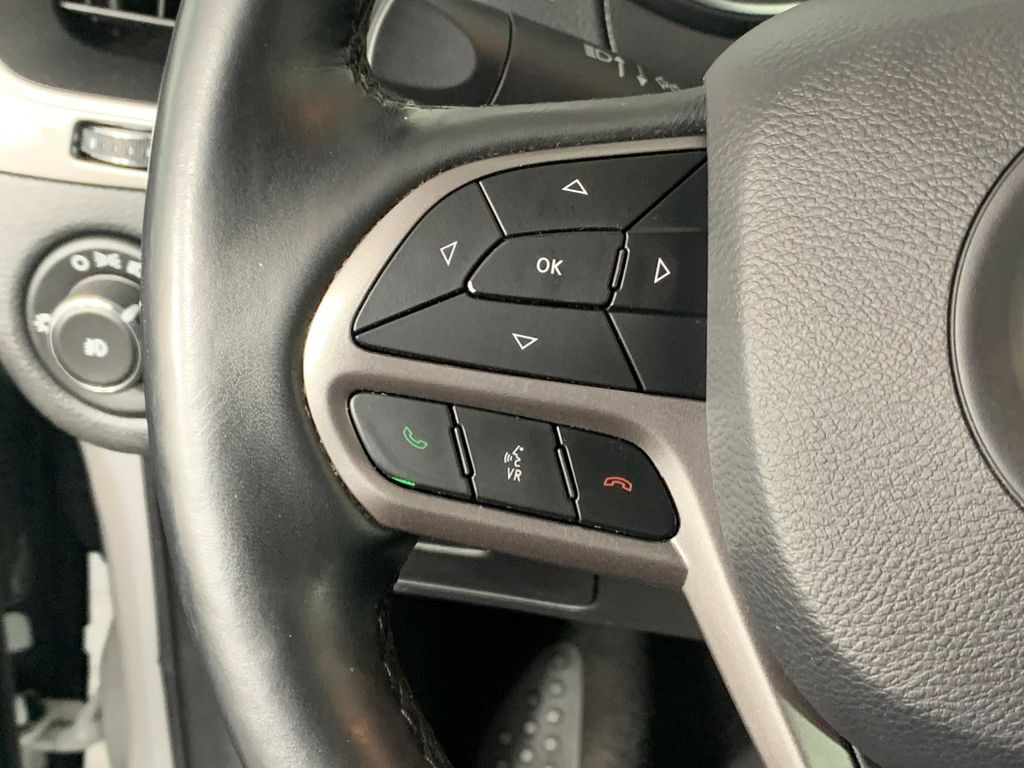 Used 2019 Jeep Cherokee SUV