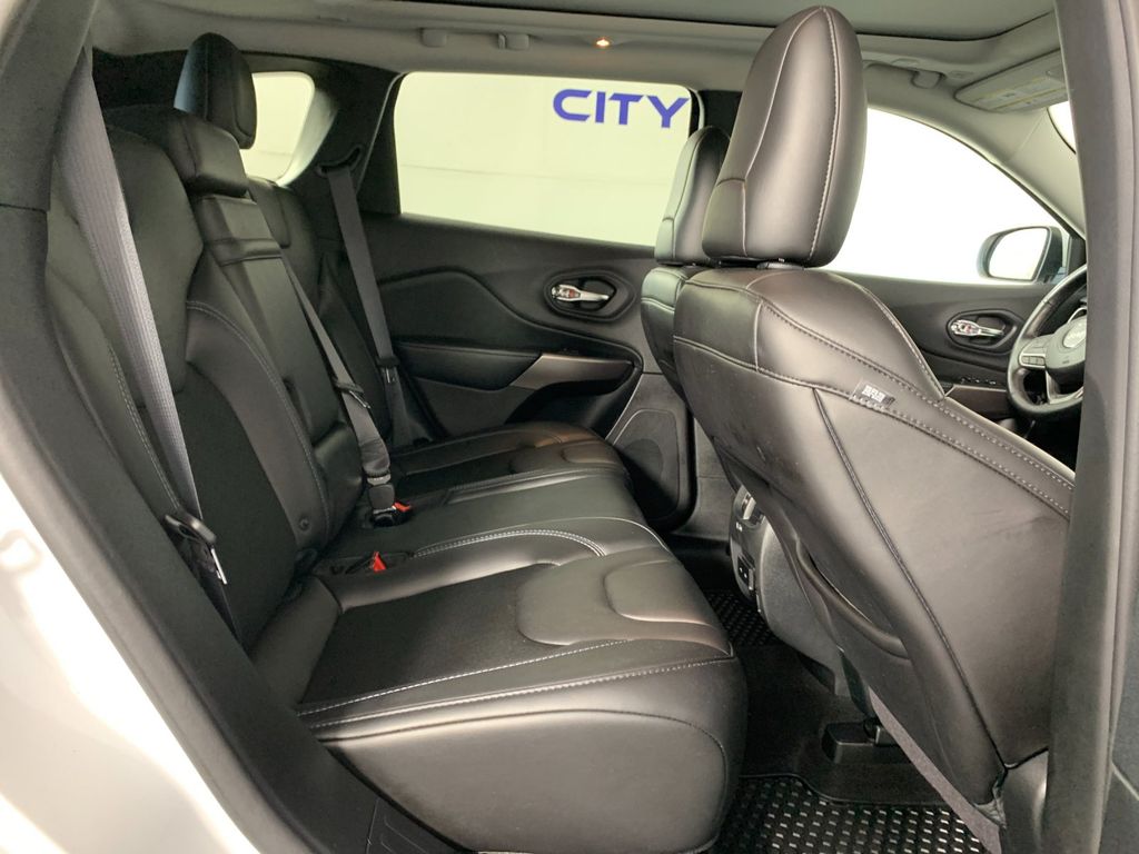 Used 2019 Jeep Cherokee SUV