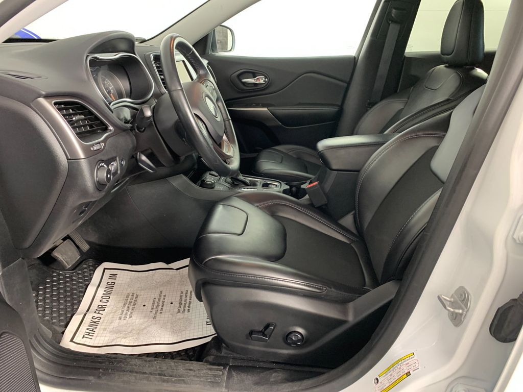 Used 2019 Jeep Cherokee SUV