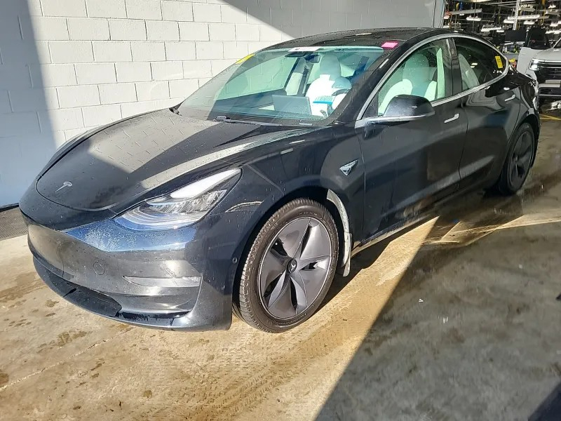 2020 Tesla Model 3 Long Range Dual Motor All-Wheel Drive's photo