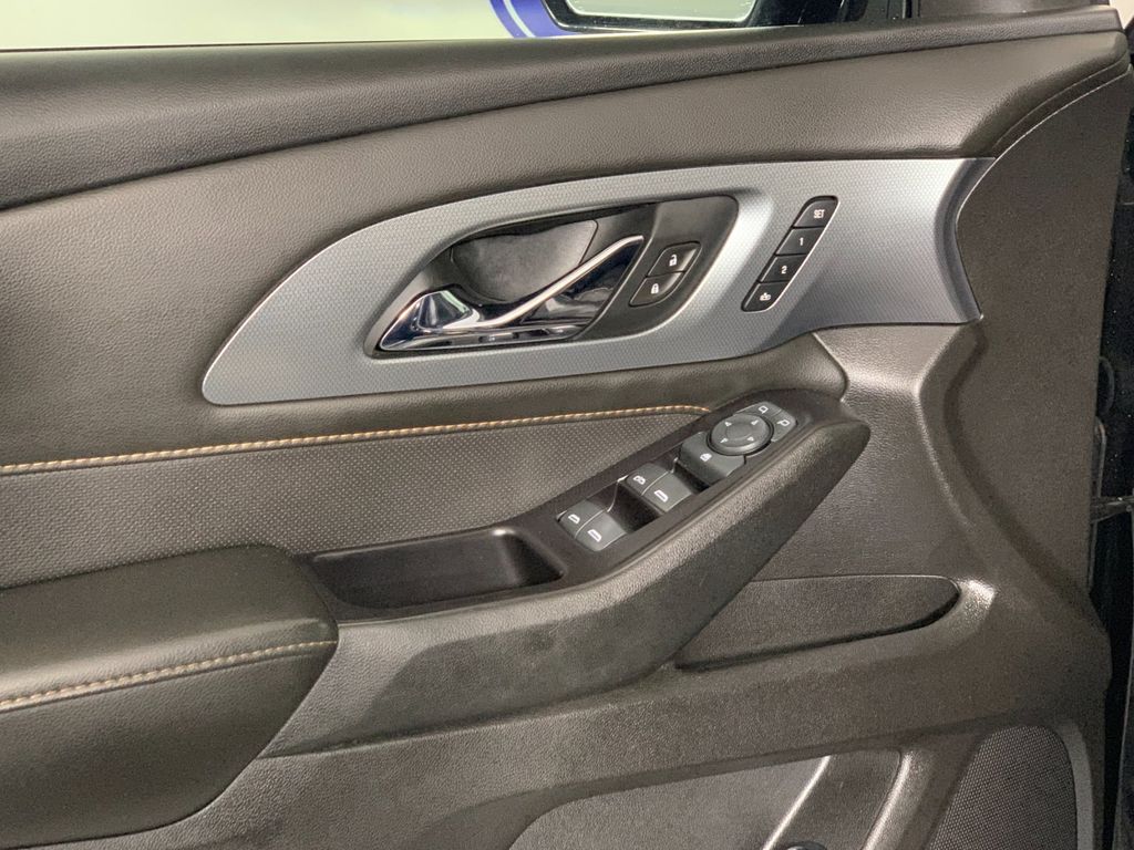 Used 2020 Chevrolet Traverse SUV