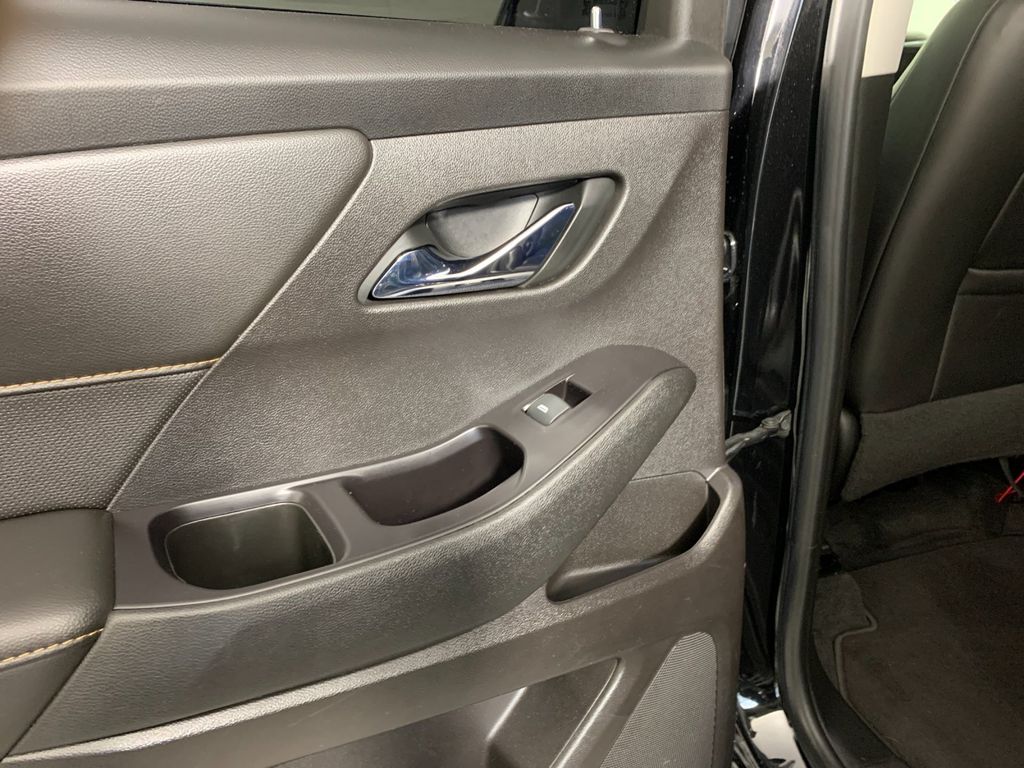 Used 2020 Chevrolet Traverse SUV