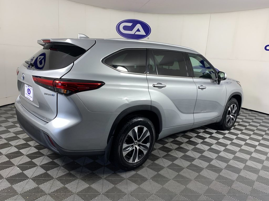 Used 2022 Toyota Highlander Hybrid SUV