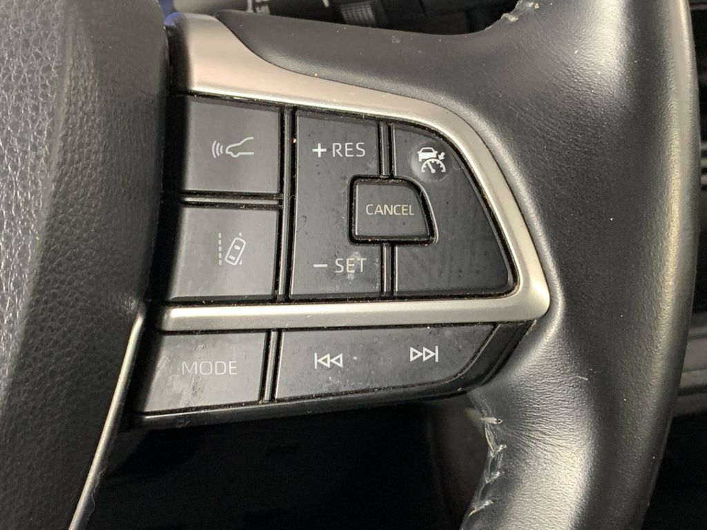 Used 2022 Toyota Highlander Hybrid SUV