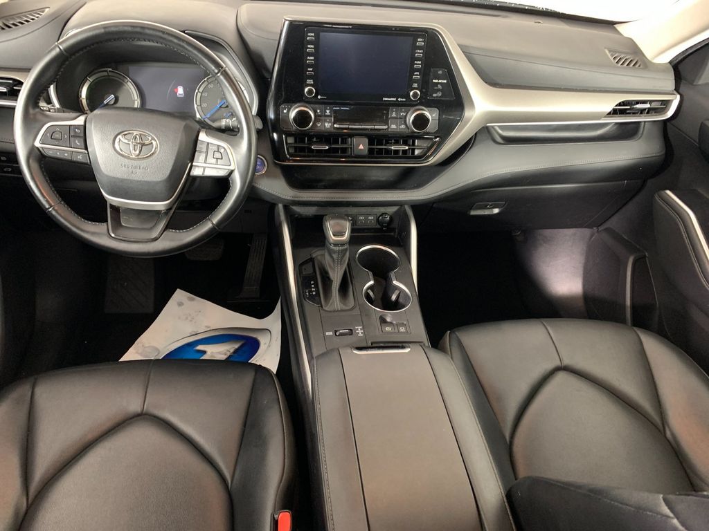 Used 2022 Toyota Highlander Hybrid SUV