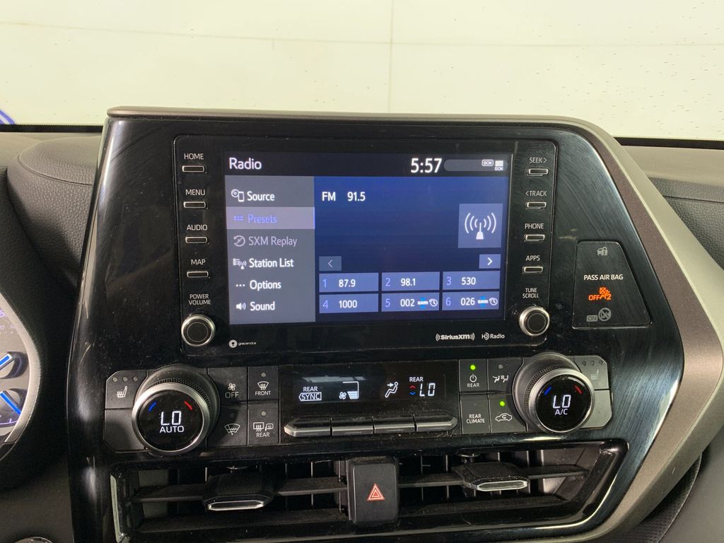 Used 2022 Toyota Highlander Hybrid SUV