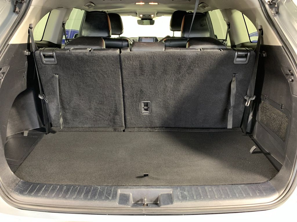 Used 2022 Toyota Highlander Hybrid SUV
