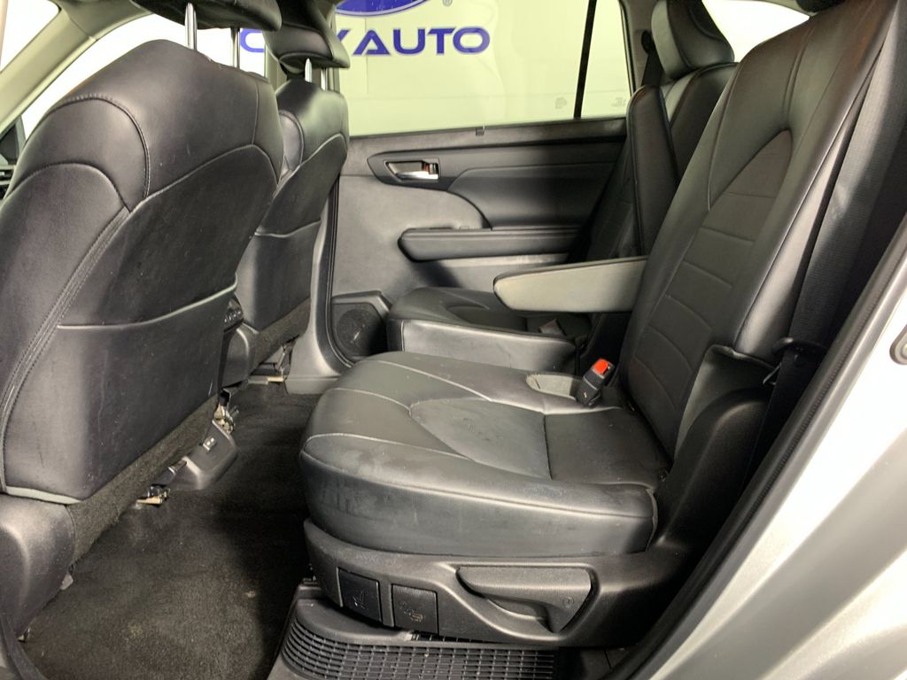 Used 2022 Toyota Highlander Hybrid SUV
