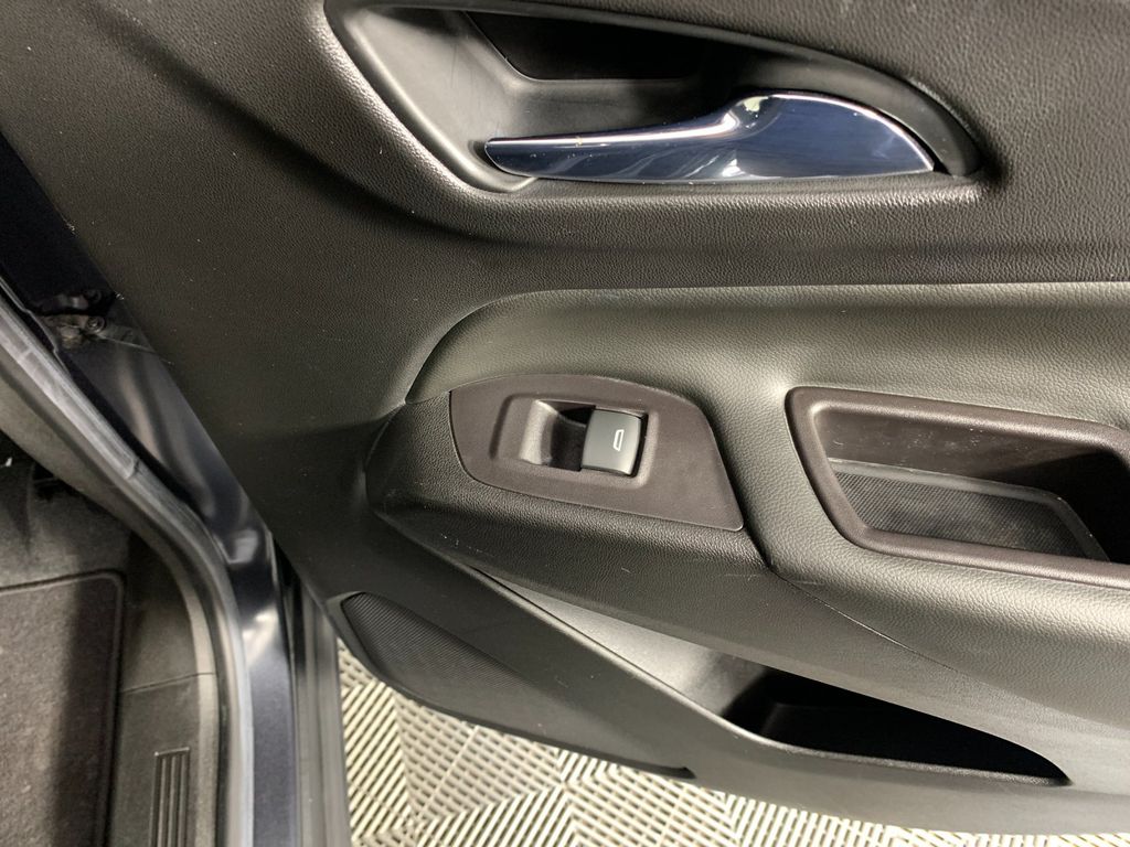 Used 2022 Chevrolet Equinox SUV