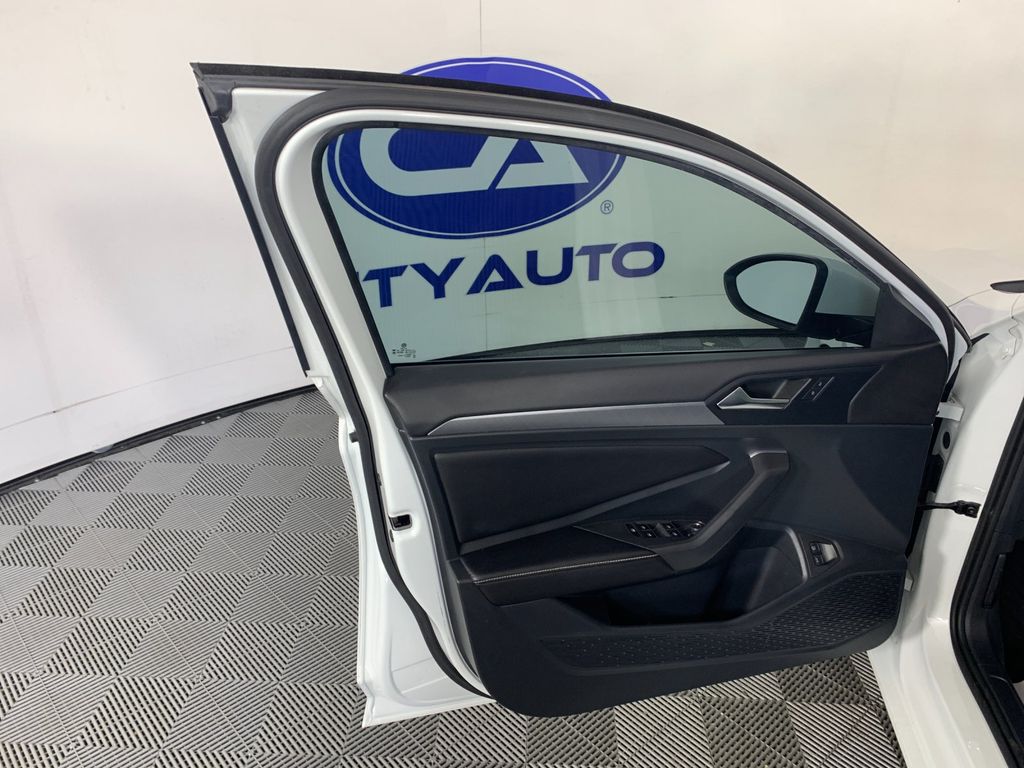 Used 2023 Volkswagen Jetta Sedan