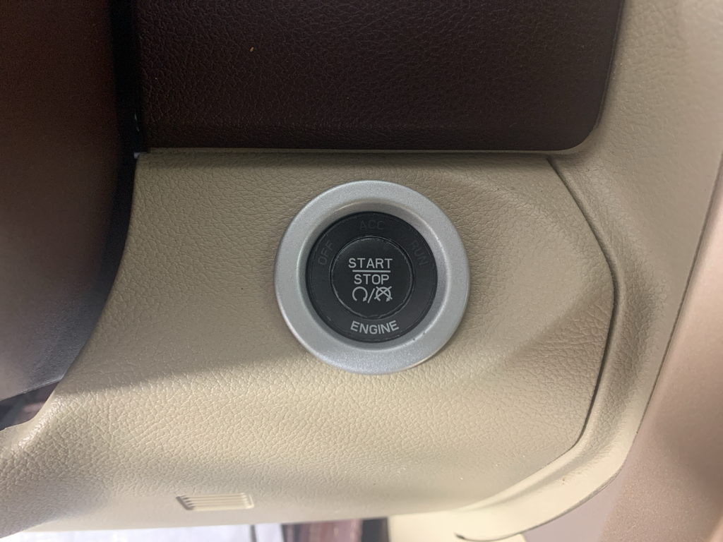 Vehicle photo 16