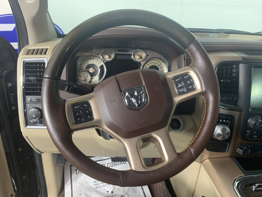 Vehicle photo 19